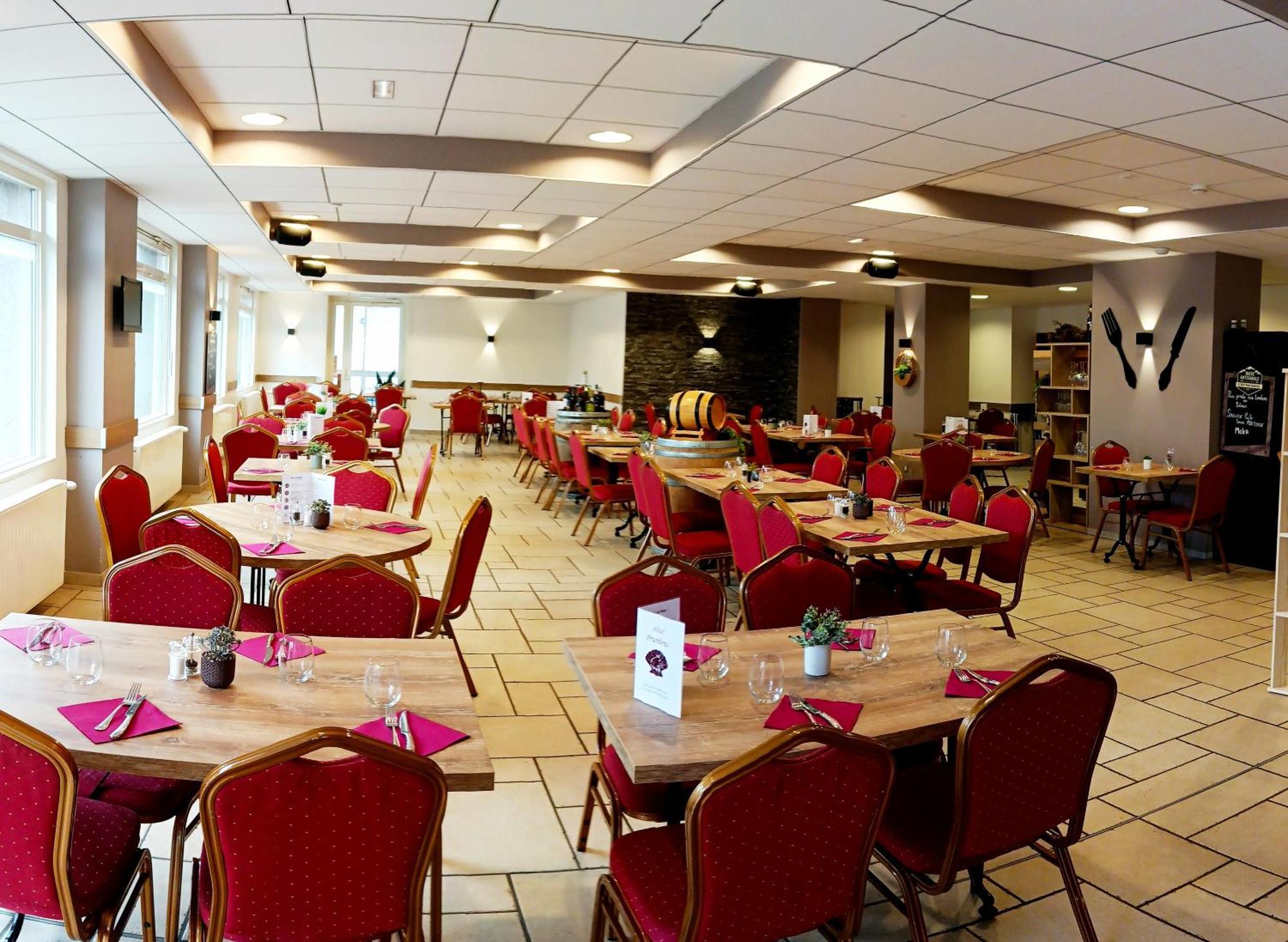 Hotel Restaurant Prunieres Омон-Обрак Экстерьер фото